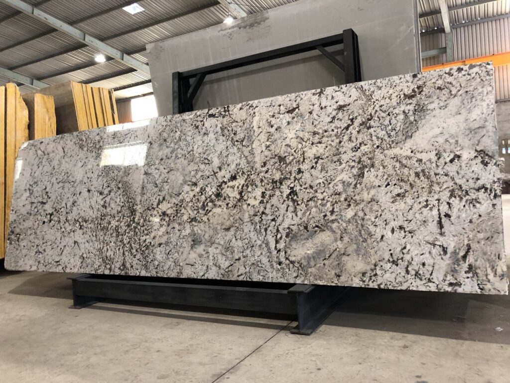 đá granite alaska white